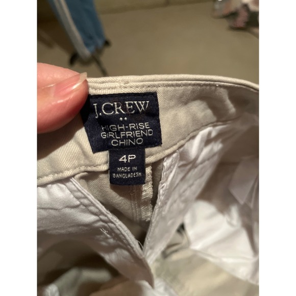 J Crew High Rise Girlfriend Chino Pants Khaki Size 4P - Picture 3 of 3